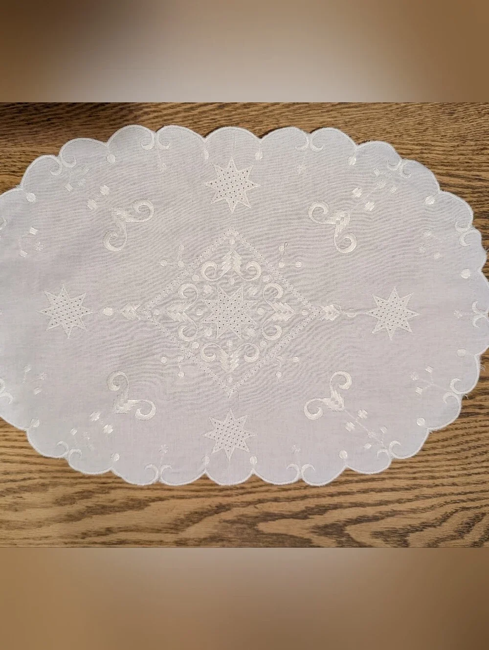 Set of Four Placemats, Crisp White Embroidered, Table Linens